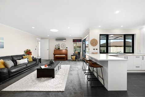 Photo of property in 5 Mosslea Court, Rototuna North, Hamilton, 3210