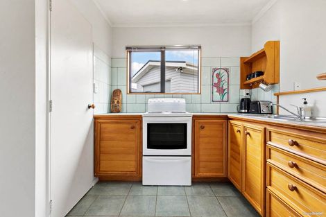 Photo of property in 50 Lakeside Drive, Orewa, 0931