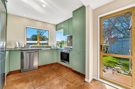 Photo of property in 6 Forest Hill Road, Henderson, Auckland, 0612