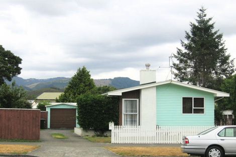 Photo of property in 14 California Drive, Totara Park, Upper Hutt, 5018