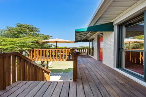 Photo of property in 2/27 Simkin Avenue, St Johns, Auckland, 1072