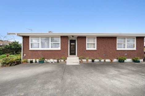 Photo of property in 15 Kambalda Street, Mangere Bridge, Auckland, 2022