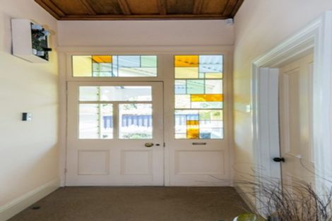 Photo of property in 31 Cameron Road, Bluff Hill, Napier, 4110