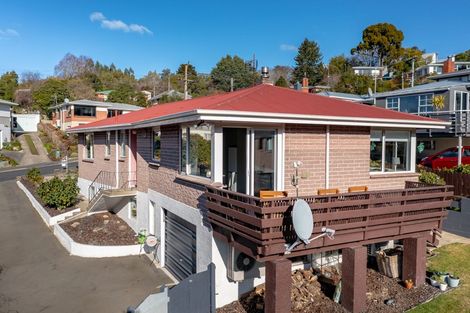Photo of property in 9 Colquhoun Street, Glenross, Dunedin, 9011