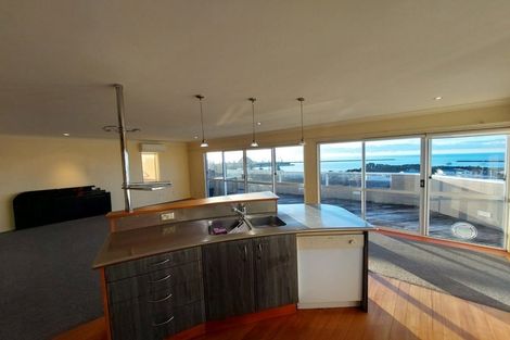 Photo of property in 25 Bayly Road, Moturoa, New Plymouth, 4310