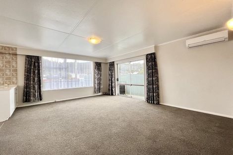 Photo of property in 63 Bledisloe Crescent, Wainuiomata, Lower Hutt, 5014