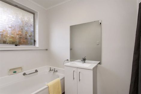 Photo of property in 2/76 Grants Road, Papanui, Christchurch, 8053