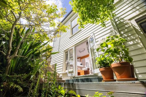 Photo of property in 104 Bassett Road, Remuera, Auckland, 1050