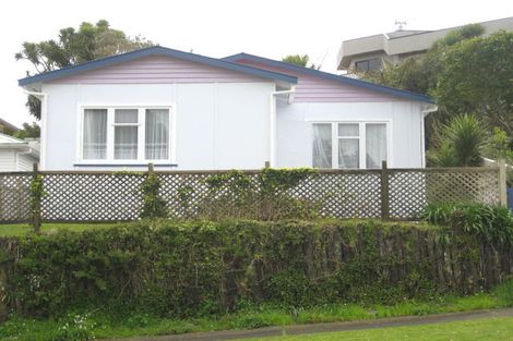 Photo of property in 14 Parris Street, Moturoa, New Plymouth, 4310