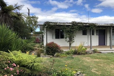 Photo of property in 645 Queen Street East, Levin, 5510