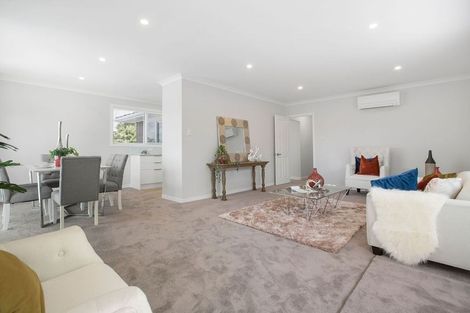 Photo of property in 1 Mchardy Place, Glenfield, Auckland, 0627