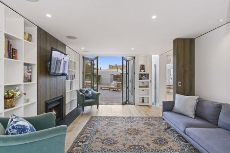 Photo of property in 100 Glandovey Road, Fendalton, Christchurch, 8052