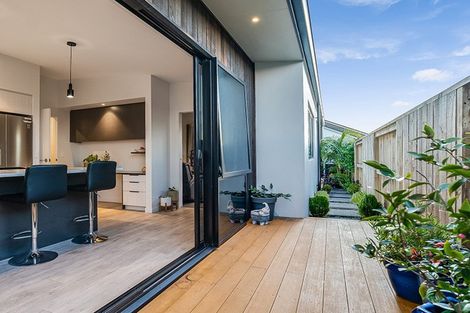 Photo of property in 10 Knightia Drive, Papamoa Beach, Papamoa, 3118