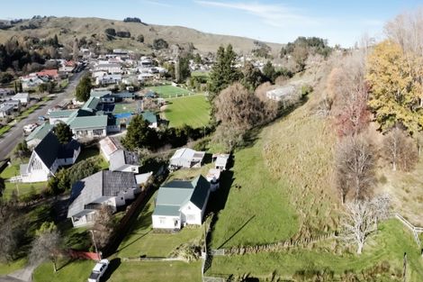 Photo of property in 3 Waitipapa Road, Hunterville, 4730