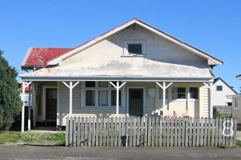Photo of property in 8 Pirie Street, Palmerston North, 4410
