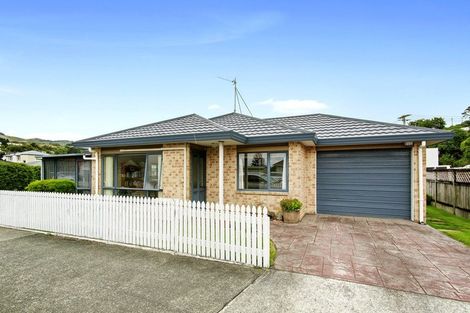 Photo of property in 1/157 Main Road, Tawa, Wellington, 5028
