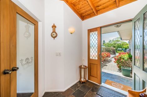 Photo of property in 20 Freyberg Crescent, Waikanae Beach, Waikanae, 5036