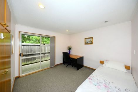 Photo of property in 18 Berkshire Drive, Avonhead, Christchurch, 8042