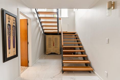 Photo of property in 2 Maida Vale Road, Roseneath, Wellington, 6011