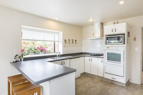 Photo of property in 8 Colorado Crescent, Milson, Palmerston North, 4414