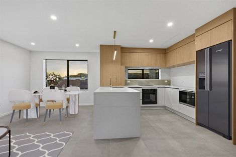 Photo of property in 28b Walker Road, Point Chevalier, Auckland, 1022