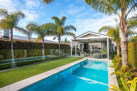 Photo of property in 57 Wainui Avenue, Point Chevalier, Auckland, 1022
