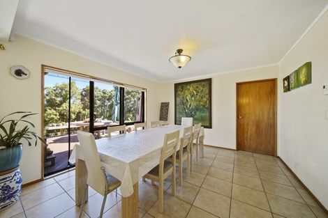 Photo of property in 307 Kaipara Road, Papakura, 2582