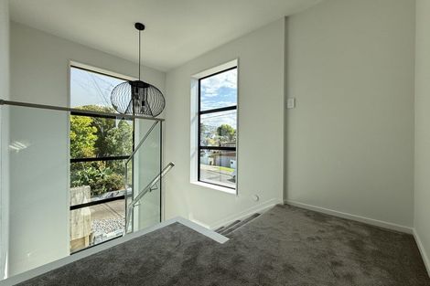 Photo of property in 33a Garadice Road, Rothesay Bay, Auckland, 0630