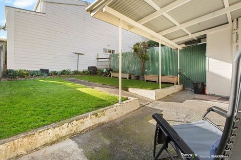 Photo of property in 16 Herald Street, Berhampore, Wellington, 6023