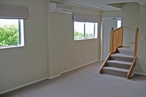 Photo of property in 21a Cotswold Crescent, Newlands, Wellington, 6037