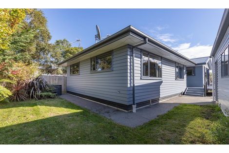 Photo of property in 12 Binstead Place, Avondale, Christchurch, 8061
