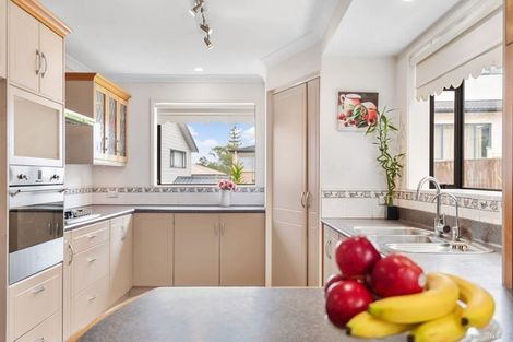 Photo of property in 2/10 Oriana Avenue, Lynfield, Auckland, 1042