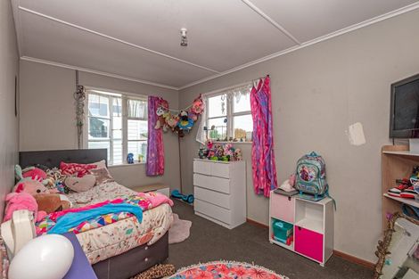 Photo of property in 46 Clyde Crescent, Roslyn, Palmerston North, 4414
