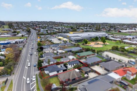 Photo of property in 154 Wainoni Road, Avondale, Christchurch, 8061