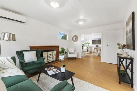 Photo of property in 92 Kayes Road, Pukekohe, 2120