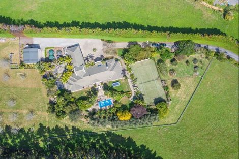 Photo of property in 82 Brownhill Road, Whitford, Manurewa, 2576