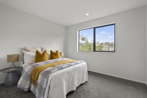 Photo of property in 3 Tawapou Close, Massey, Auckland, 0614