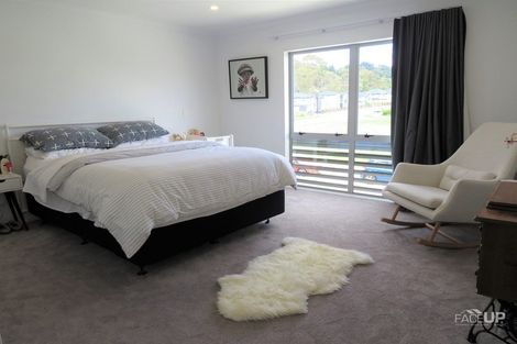 Photo of property in 20 Gilbert Hall Way, Swanson, Auckland, 0614