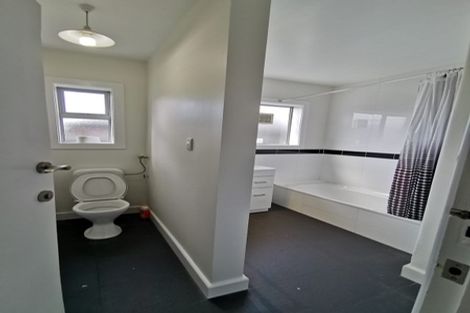 Photo of property in 111 Memorial Avenue, Burnside, Christchurch, 8053