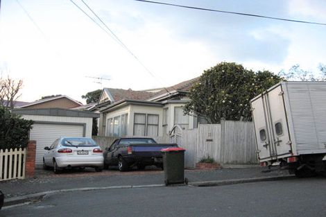 Photo of property in 11 Rodrigo Road, Kilbirnie, Wellington, 6022