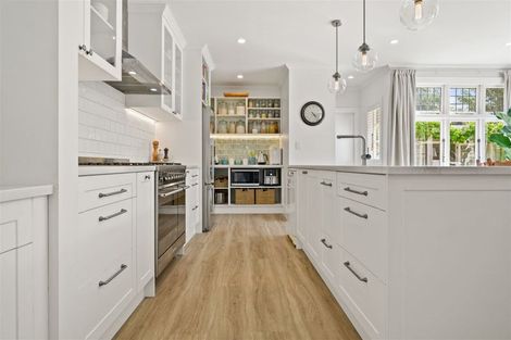 Photo of property in 35 Alpha Avenue, Strowan, Christchurch, 8052