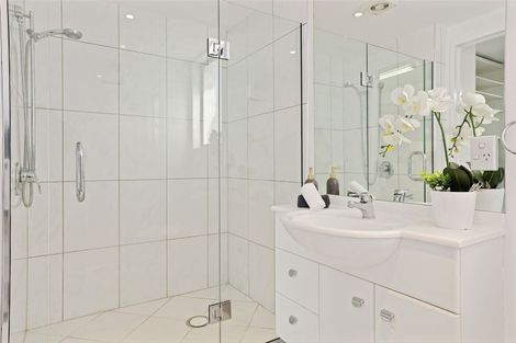 Photo of property in 15 Thurlestone Place, Burnside, Christchurch, 8053