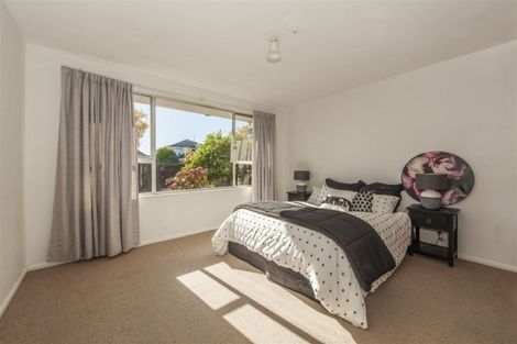 Photo of property in 2/3 Ansonby Street, Russley, Christchurch, 8042