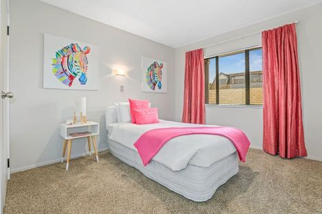 Photo of property in 2/77 Harvey Street, Waipahihi, Taupo, 3330