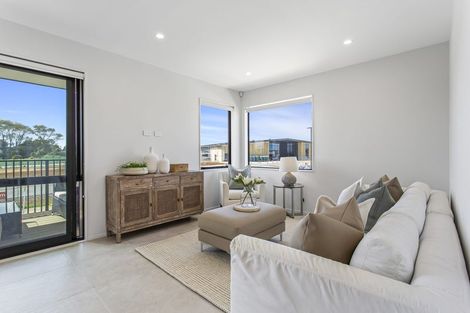 Photo of property in 1 Tana Way, Manurewa, Auckland, 2102