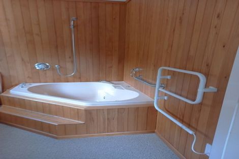 Photo of property in 71 Elizabeth Street, Waikanae, 5036