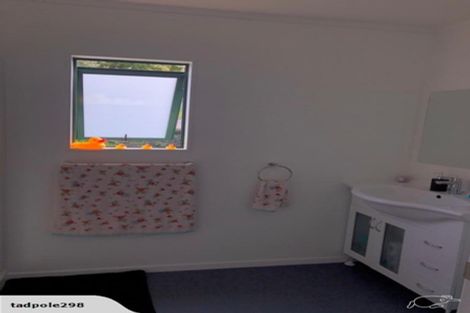 Photo of property in 510a Blockhouse Bay Road, Blockhouse Bay, Auckland, 0600