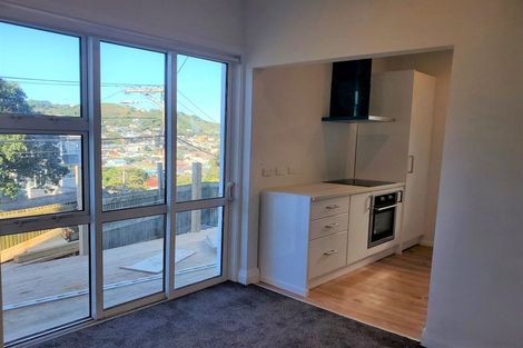 Photo of property in 3/102 Eden Street, Island Bay, Wellington, 6023