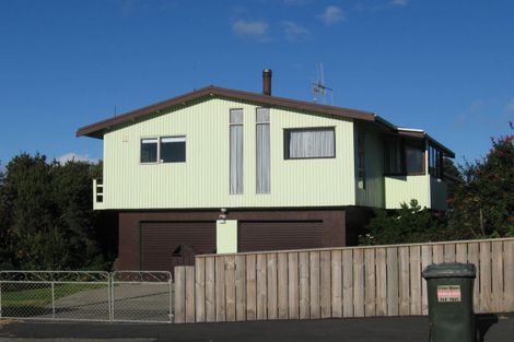 Photo of property in 9 Yates Street, Otaki Beach, Otaki, 5512
