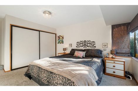 Photo of property in 2/2 Fountainhead Lane, Hillmorton, Christchurch, 8025